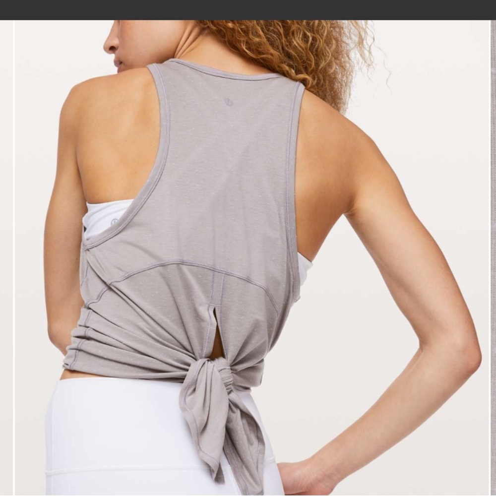 Lululemon Goal Up Open Back Gray Dark Chrome / White Tank Top Size 6